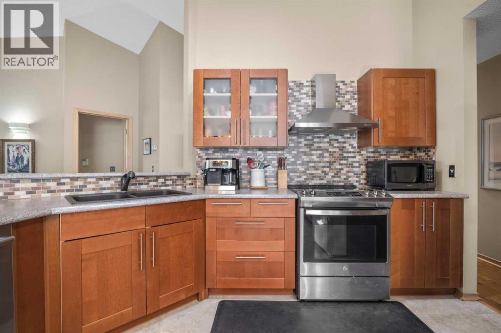 444 Sierra Morena Court Sw, Calgary, Alberta  T3H 3A6 - Photo 15 - A2298837