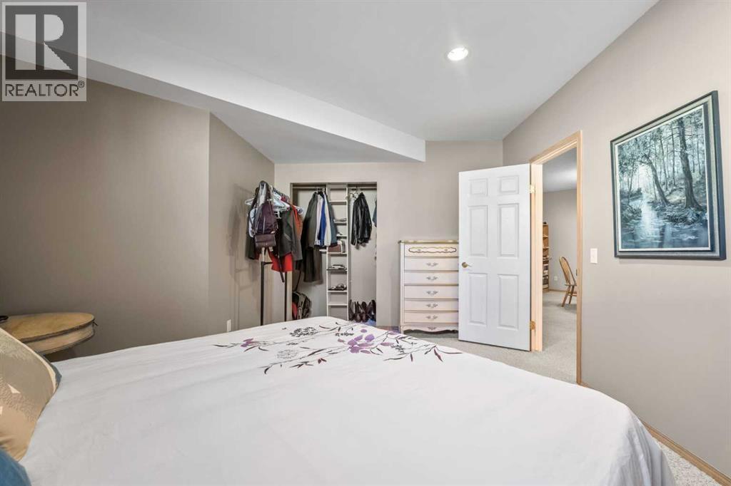 444 Sierra Morena Court Sw, Calgary, Alberta  T3H 3A6 - Photo 37 - A2298837