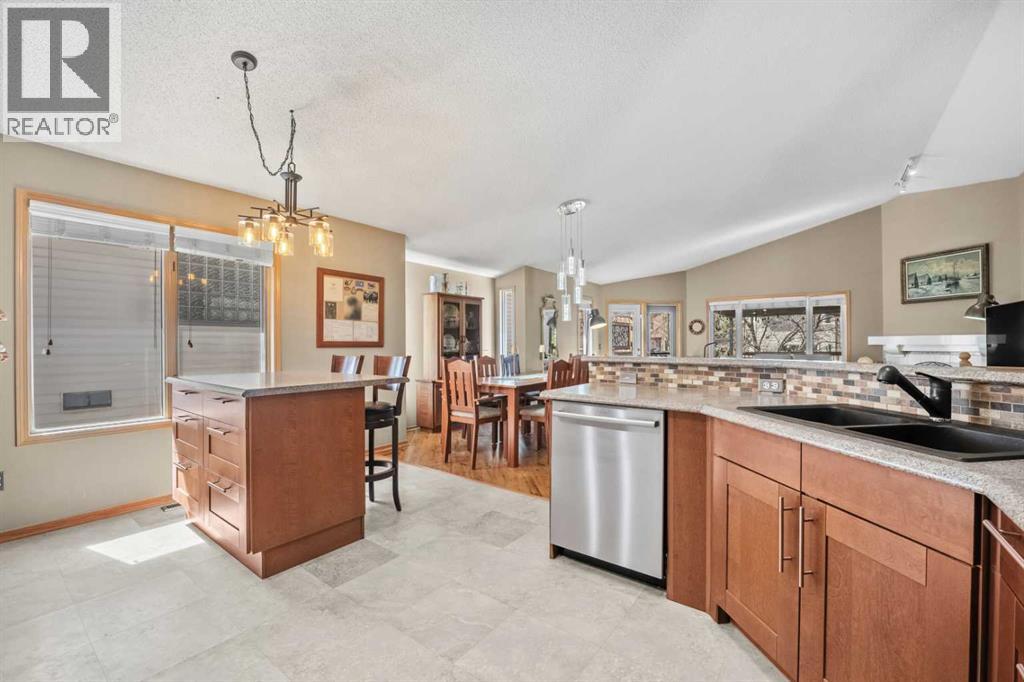 444 Sierra Morena Court Sw, Calgary, Alberta  T3H 3A6 - Photo 17 - A2298837