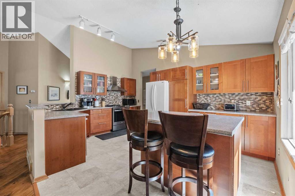 444 Sierra Morena Court Sw, Calgary, Alberta  T3H 3A6 - Photo 13 - A2298837