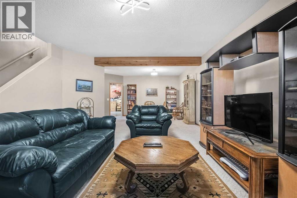 444 Sierra Morena Court Sw, Calgary, Alberta  T3H 3A6 - Photo 33 - A2298837