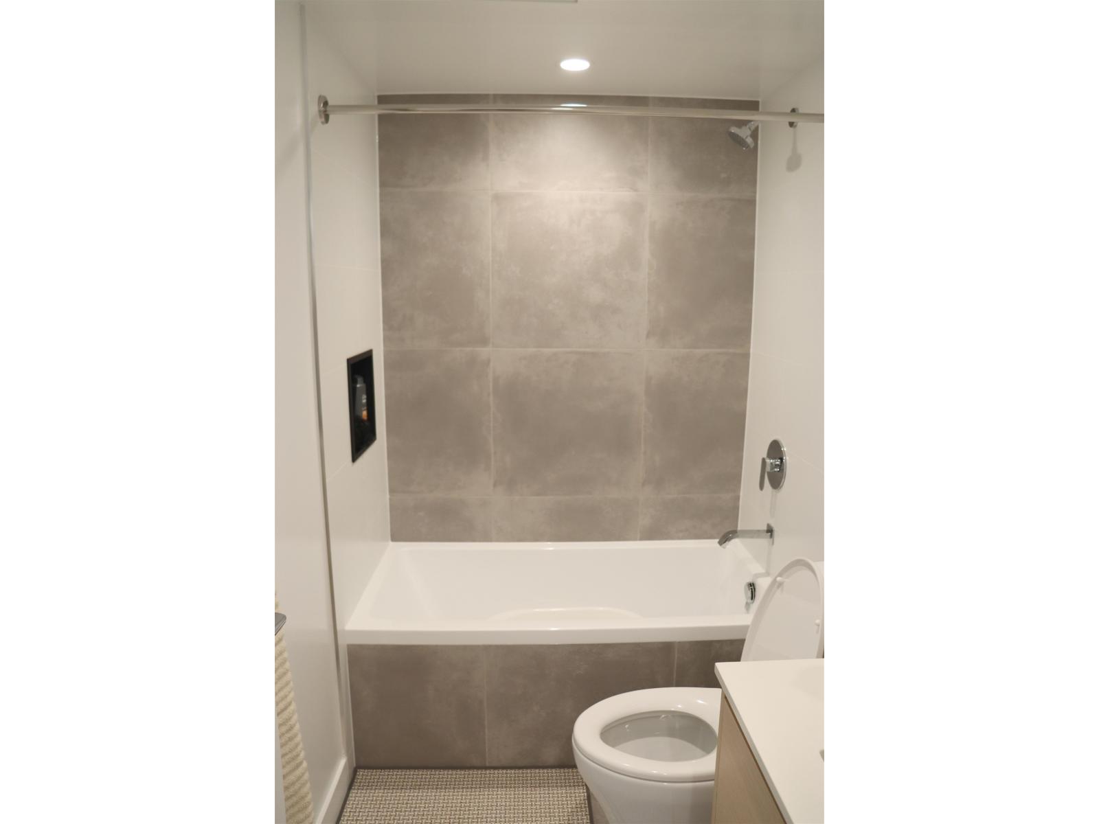 1503 13745 George Junction, Surrey, British Columbia  V3T 0V8 - Photo 16 - R3119875