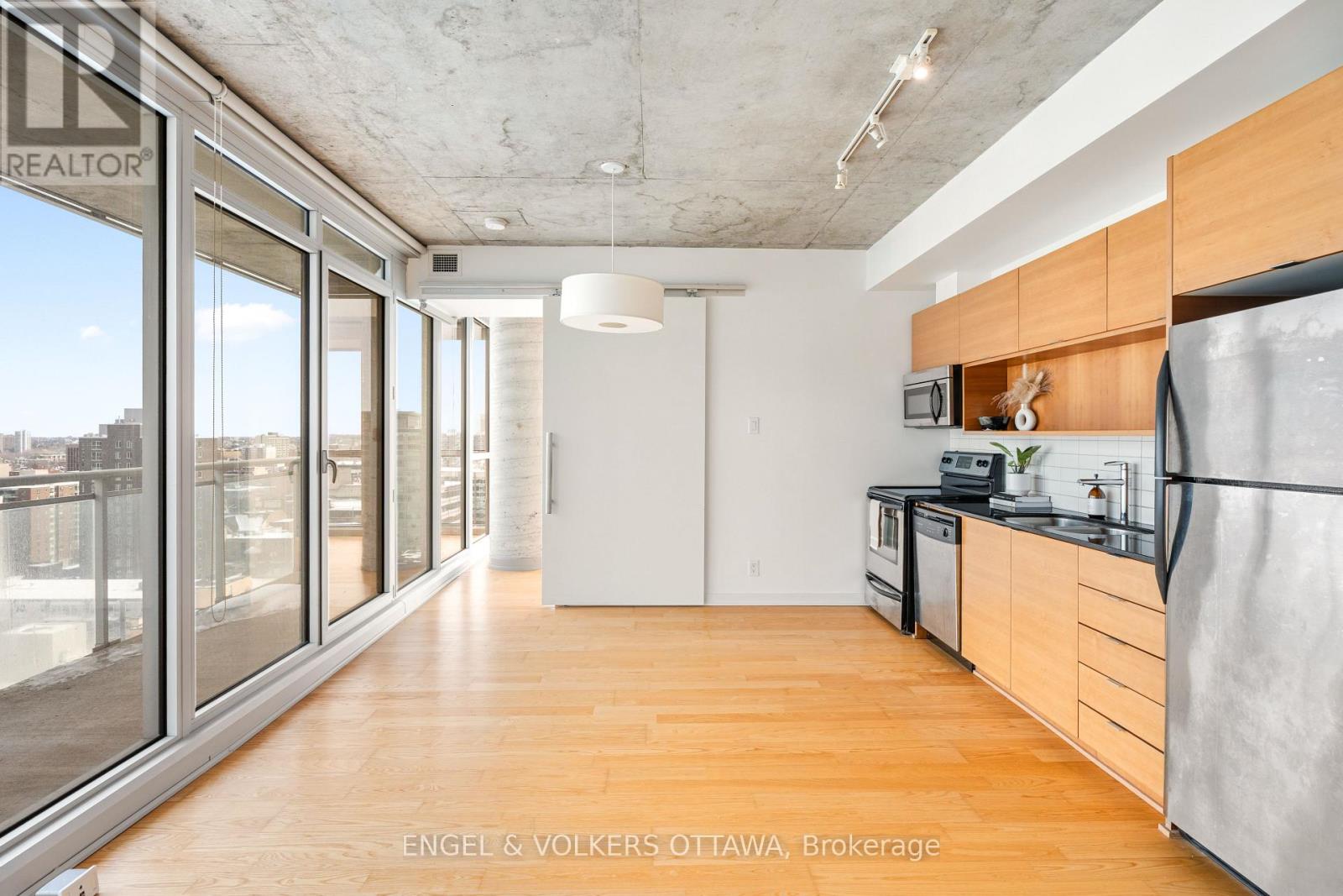 1610 - 324 Laurier Avenue W, Ottawa, Ontario  K1P 0A4 - Photo 3 - X13089400