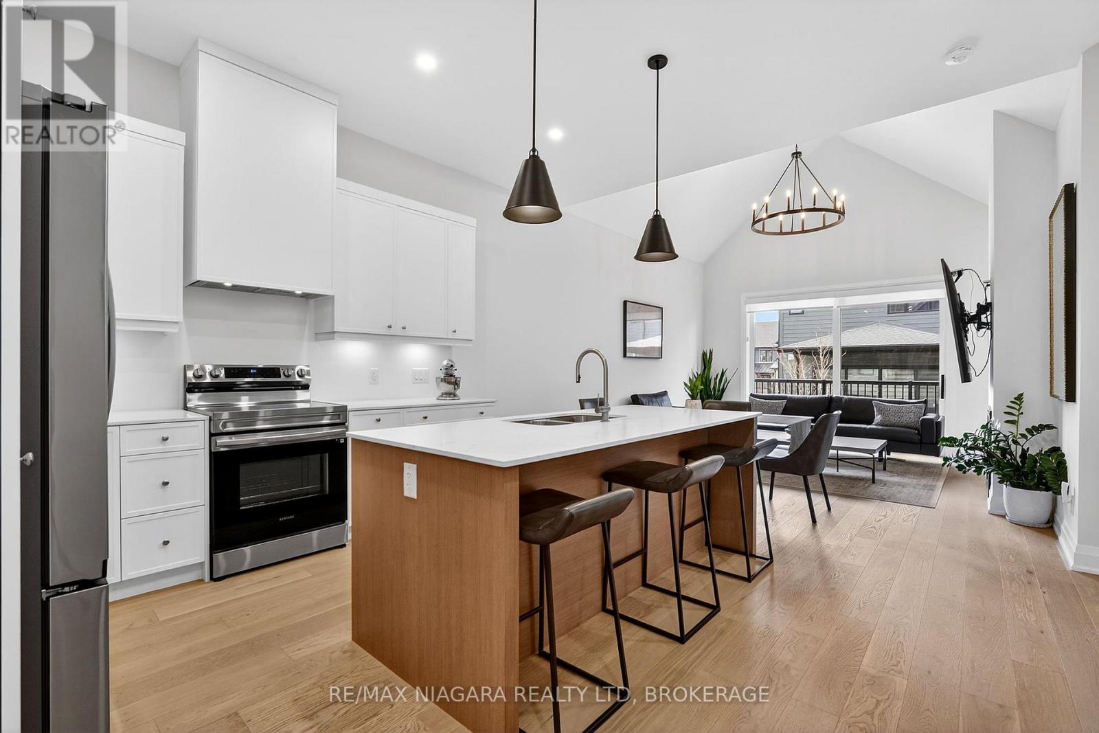 8 - 41 Ivy Crescent, Thorold, Ontario  L2V 0J9 - Photo 6 - X13089268