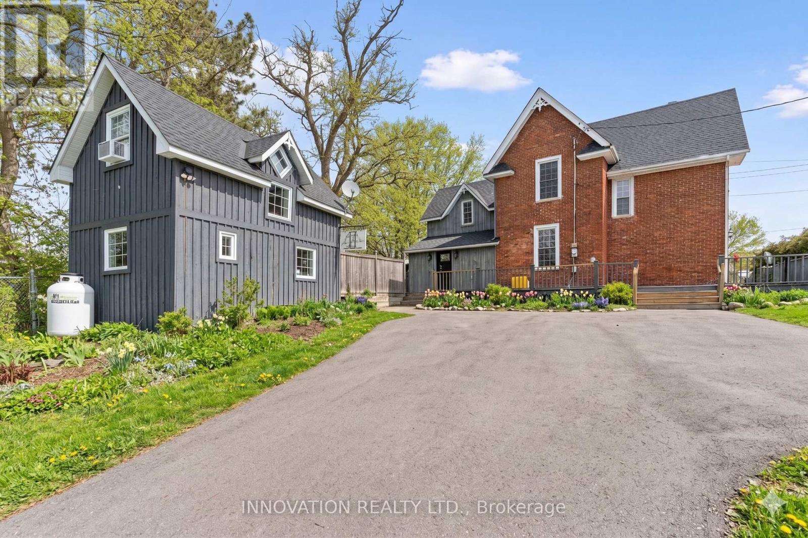 348 DONALD B. MUNRO DRIVE, Ottawa, Ontario