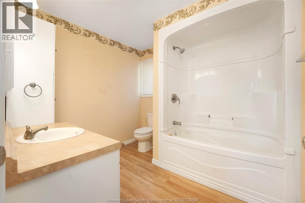 555 River, Lasalle, Ontario  N9J 1A3 - Photo 26 - 26010237