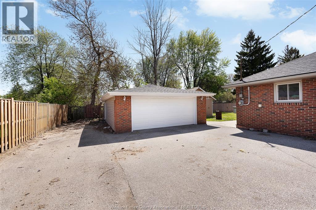 555 River, Lasalle, Ontario  N9J 1A3 - Photo 5 - 26010237