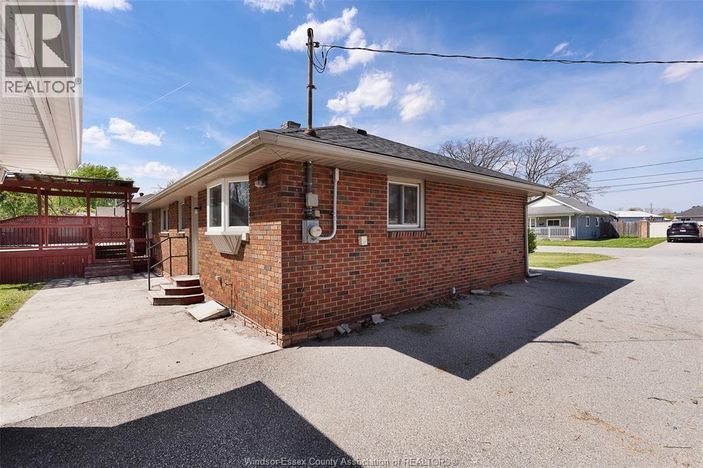 555 River, Lasalle, Ontario  N9J 1A3 - Photo 7 - 26010237