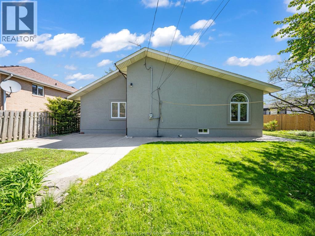 923 Lauzon Road, Windsor, Ontario  N8S 3M4 - Photo 29 - 26010228