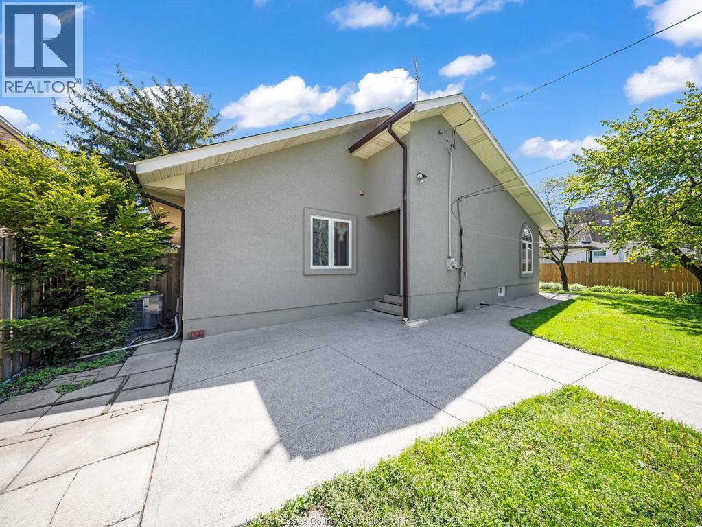 923 Lauzon Road, Windsor, Ontario  N8S 3M4 - Photo 31 - 26010228
