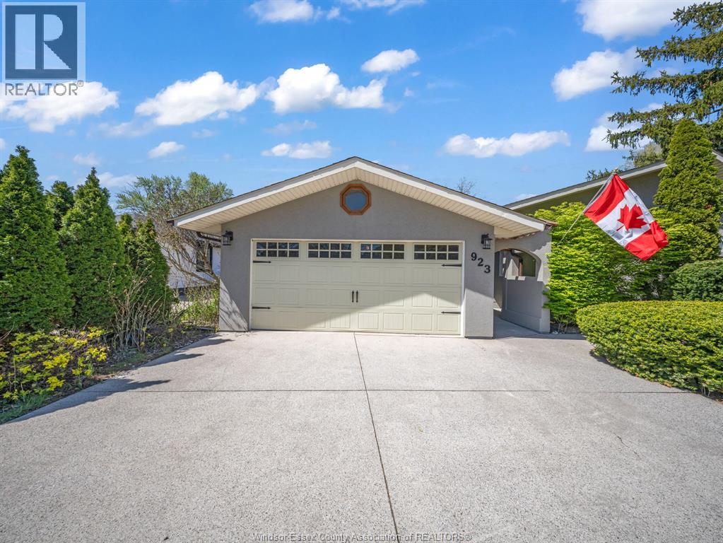 923 Lauzon Road, Windsor, Ontario  N8S 3M4 - Photo 33 - 26010228