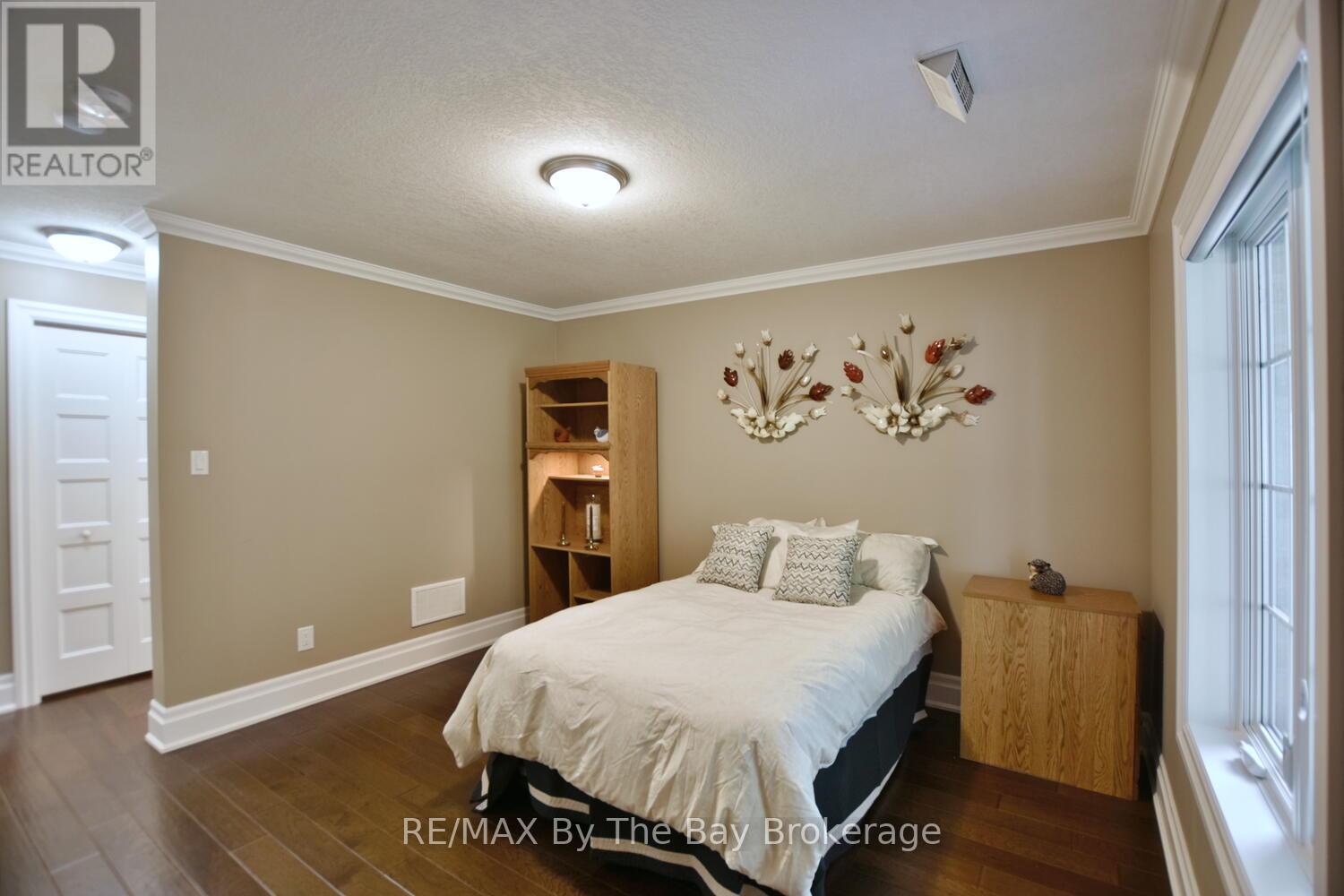 50 Clover Crescent, Wasaga Beach, Ontario  L9Z 0G4 - Photo 13 - S13089438