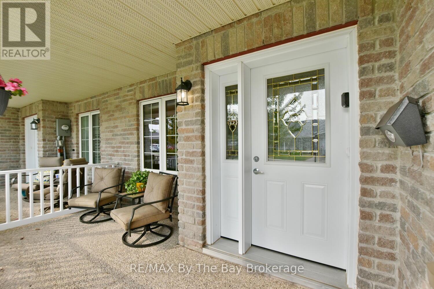 50 Clover Crescent, Wasaga Beach, Ontario  L9Z 0G4 - Photo 4 - S13089438