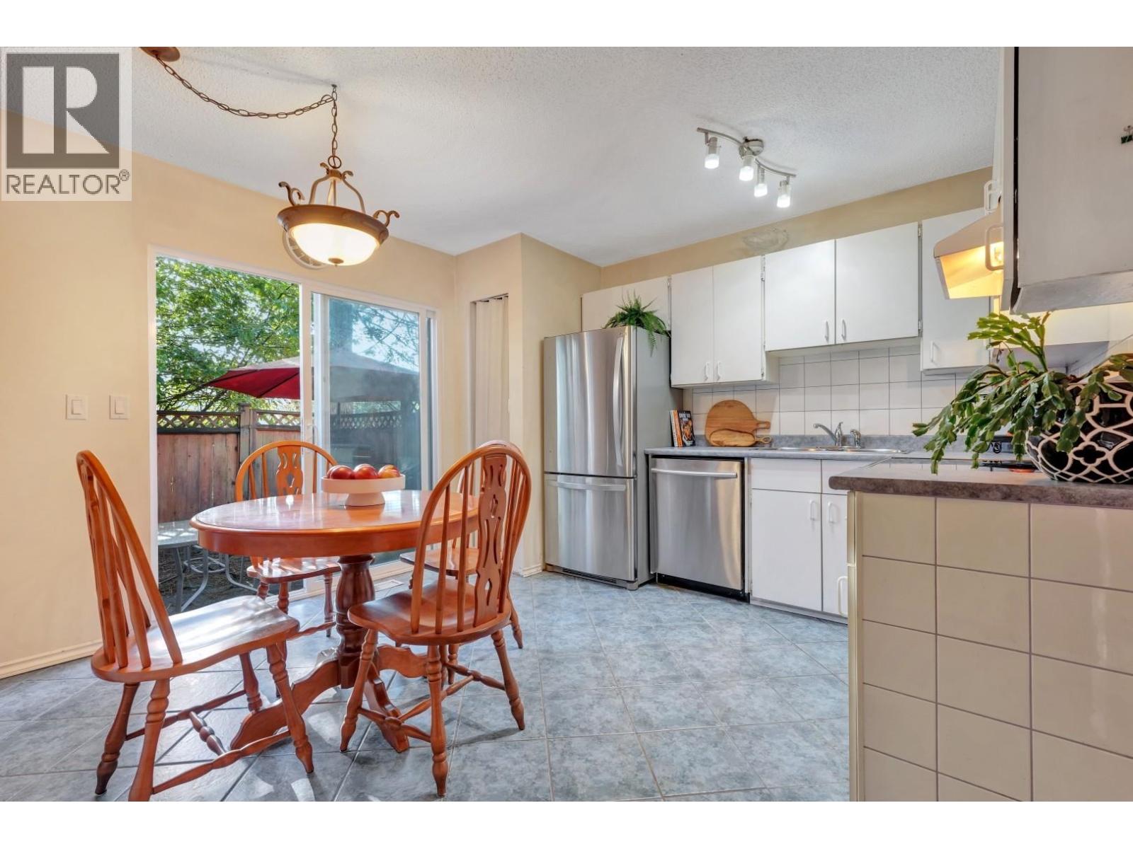 202 Balmoral Place, Port Moody, British Columbia  V3H 4B9 - Photo 10 - R3114705