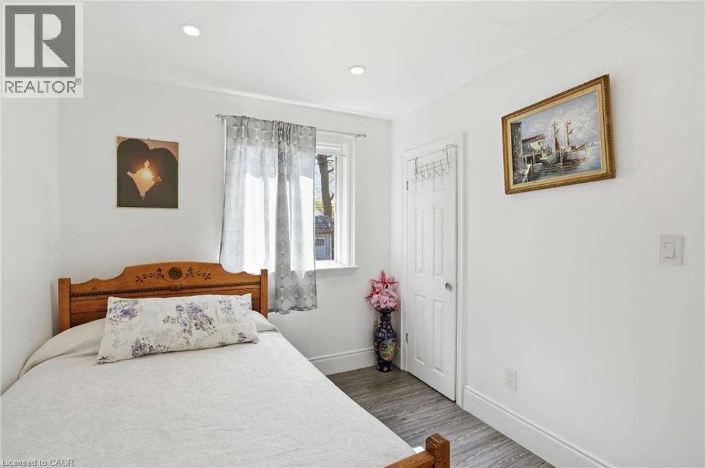 249 West 18th Street, Hamilton, Ontario  L9C 4H1 - Photo 17 - 40827510