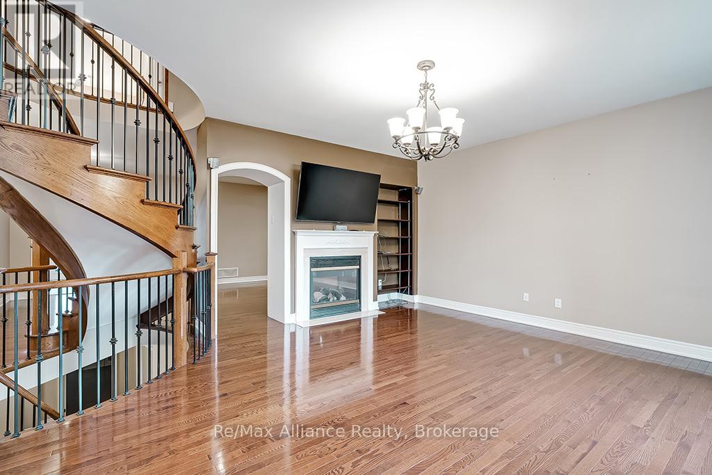 1527 Arrowhead Road, Oakville, Ontario  L6H 7V6 - Photo 9 - W13089076