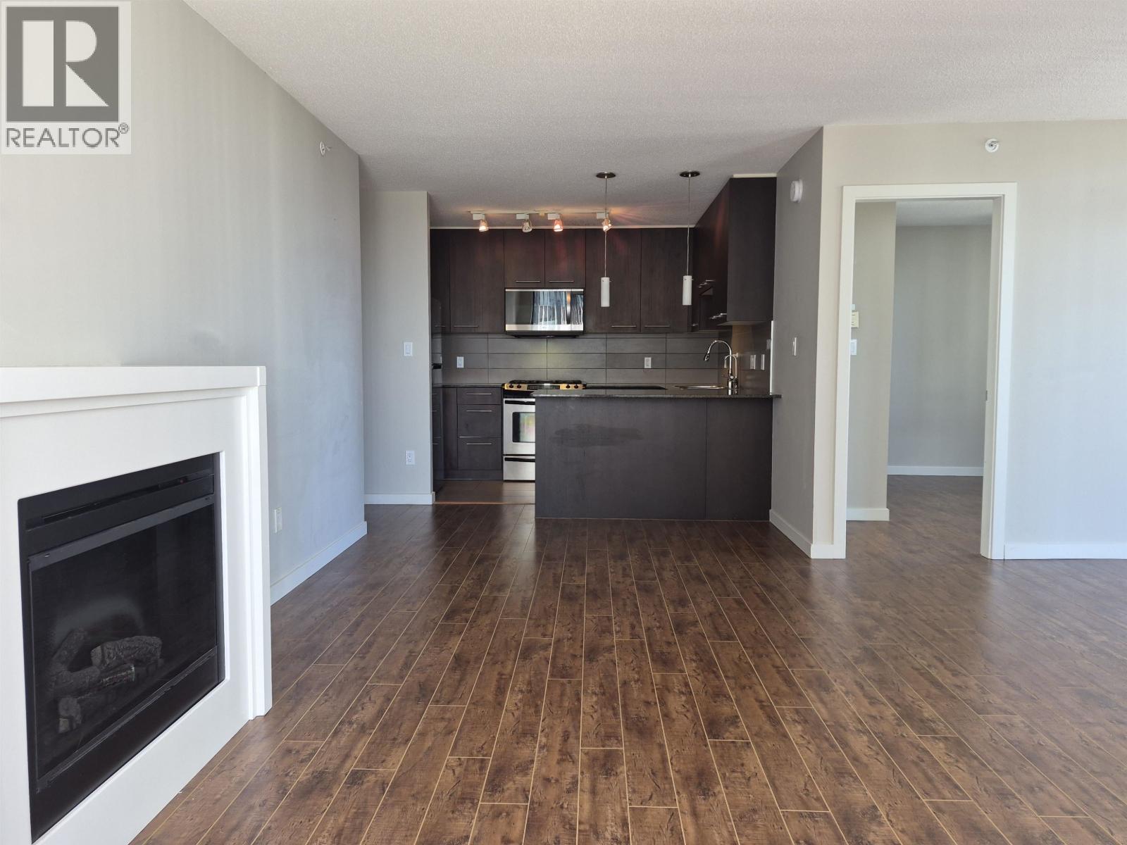 1703 2979 Glen Drive, Coquitlam, British Columbia  V3B 0B2 - Photo 2 - R3120074
