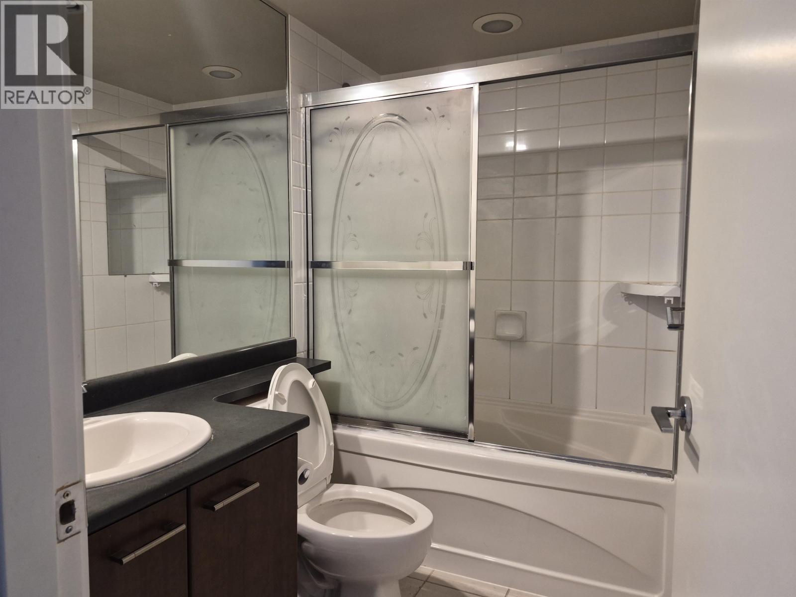 1703 2979 Glen Drive, Coquitlam, British Columbia  V3B 0B2 - Photo 6 - R3120074