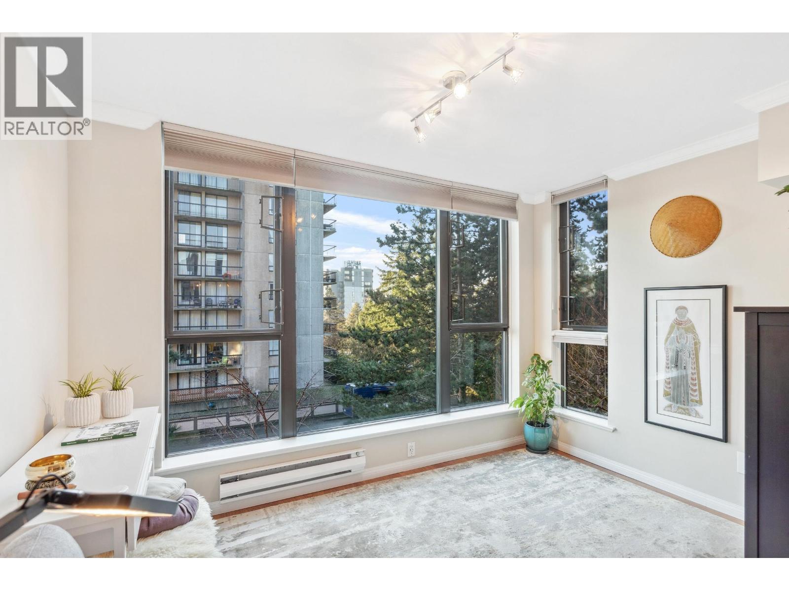 206 175 E 10th Street, North Vancouver, British Columbia  V7L 4W1 - Photo 6 - R3120103