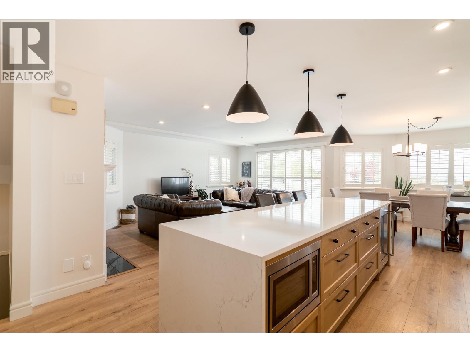 132 2721 Atlin Place, Coquitlam, British Columbia  V3C 5B1 - Photo 5 - R3120107