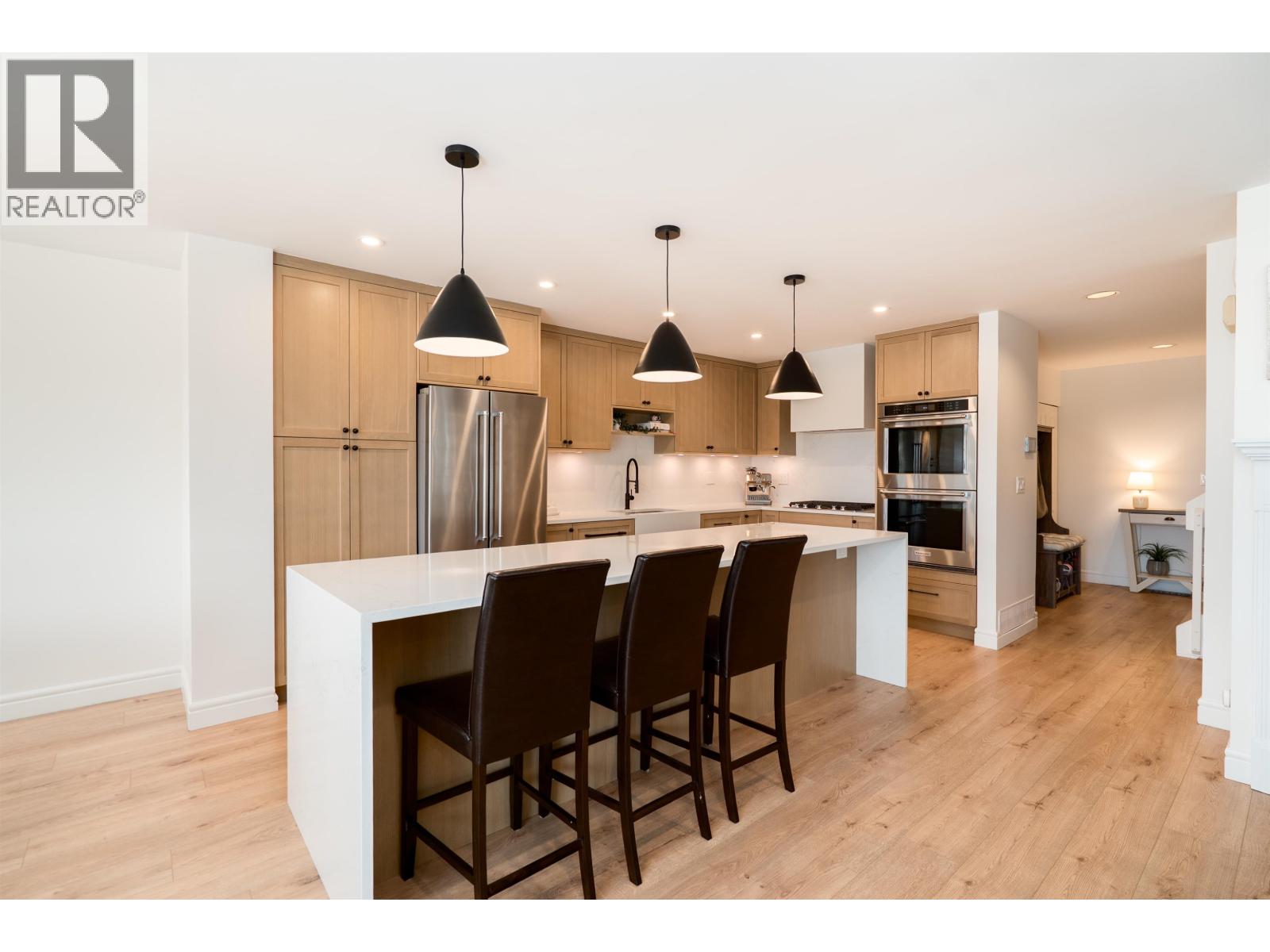 132 2721 Atlin Place, Coquitlam, British Columbia  V3C 5B1 - Photo 6 - R3120107