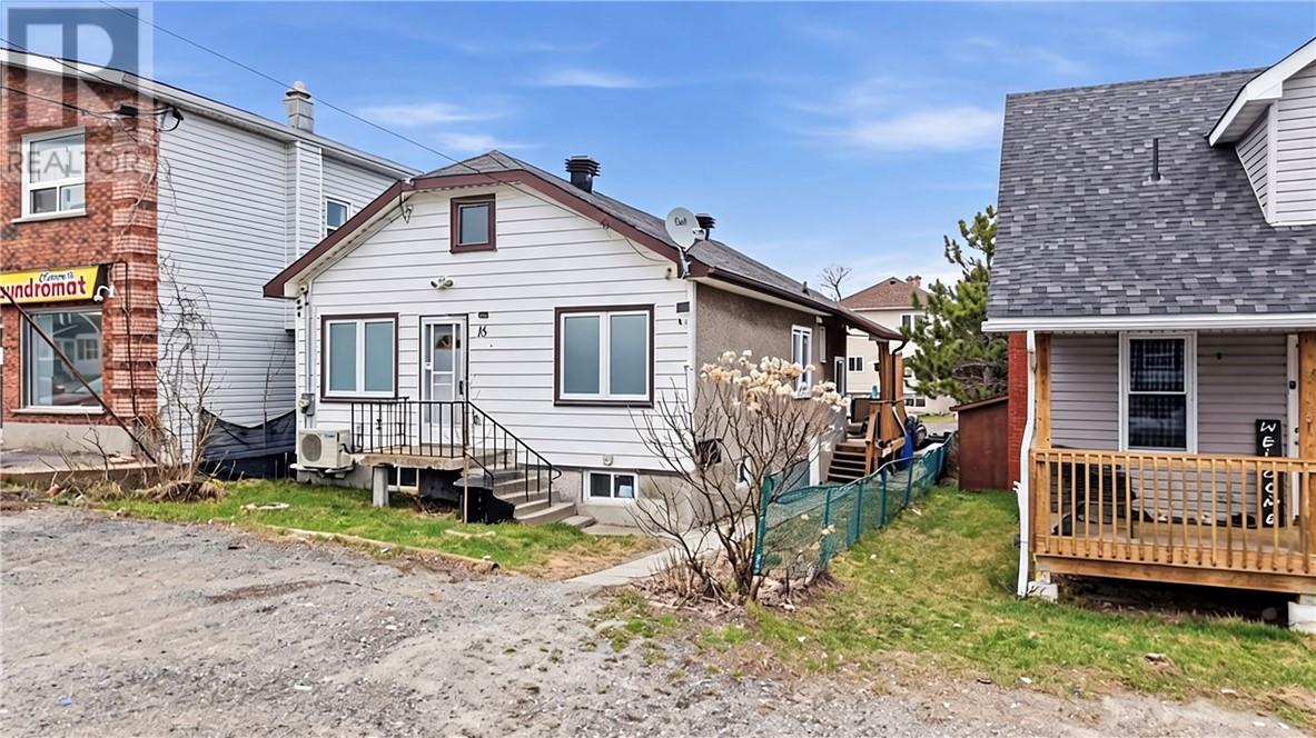 16 Clemow Avenue, Sudbury, Ontario  P3C 3H1 - Photo 2 - 2127563