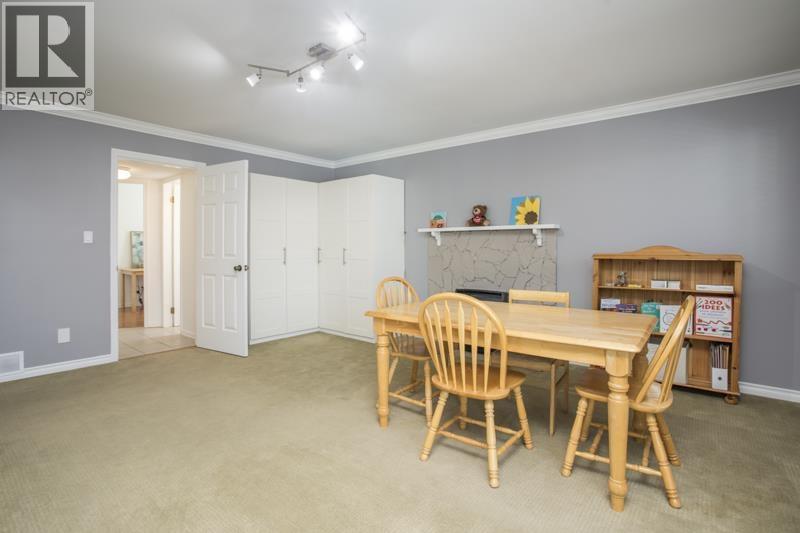 12181 Chestnut Crescent, Pitt Meadows, British Columbia  V3Y 2C8 - Photo 11 - R3120102