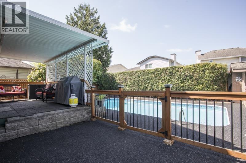 12181 Chestnut Crescent, Pitt Meadows, British Columbia  V3Y 2C8 - Photo 30 - R3120102