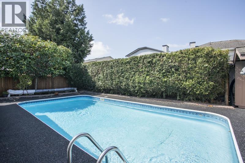 12181 Chestnut Crescent, Pitt Meadows, British Columbia  V3Y 2C8 - Photo 31 - R3120102