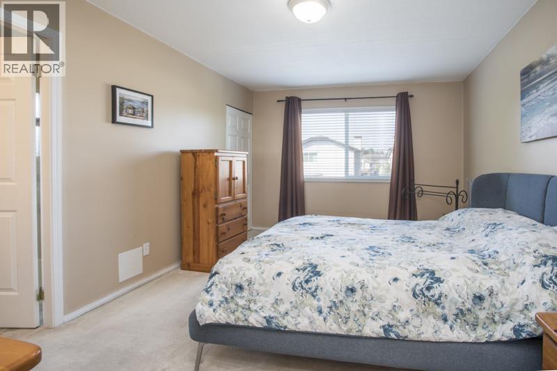 12181 Chestnut Crescent, Pitt Meadows, British Columbia  V3Y 2C8 - Photo 5 - R3120102