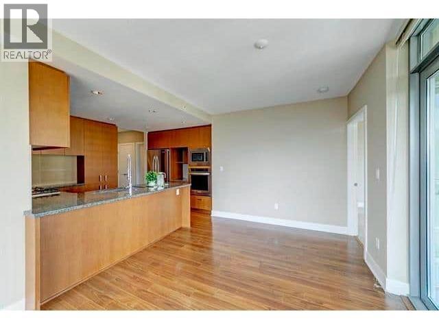 1603 3008 Glen Drive, Coquitlam, British Columbia  V3B 0J5 - Photo 18 - R3120111
