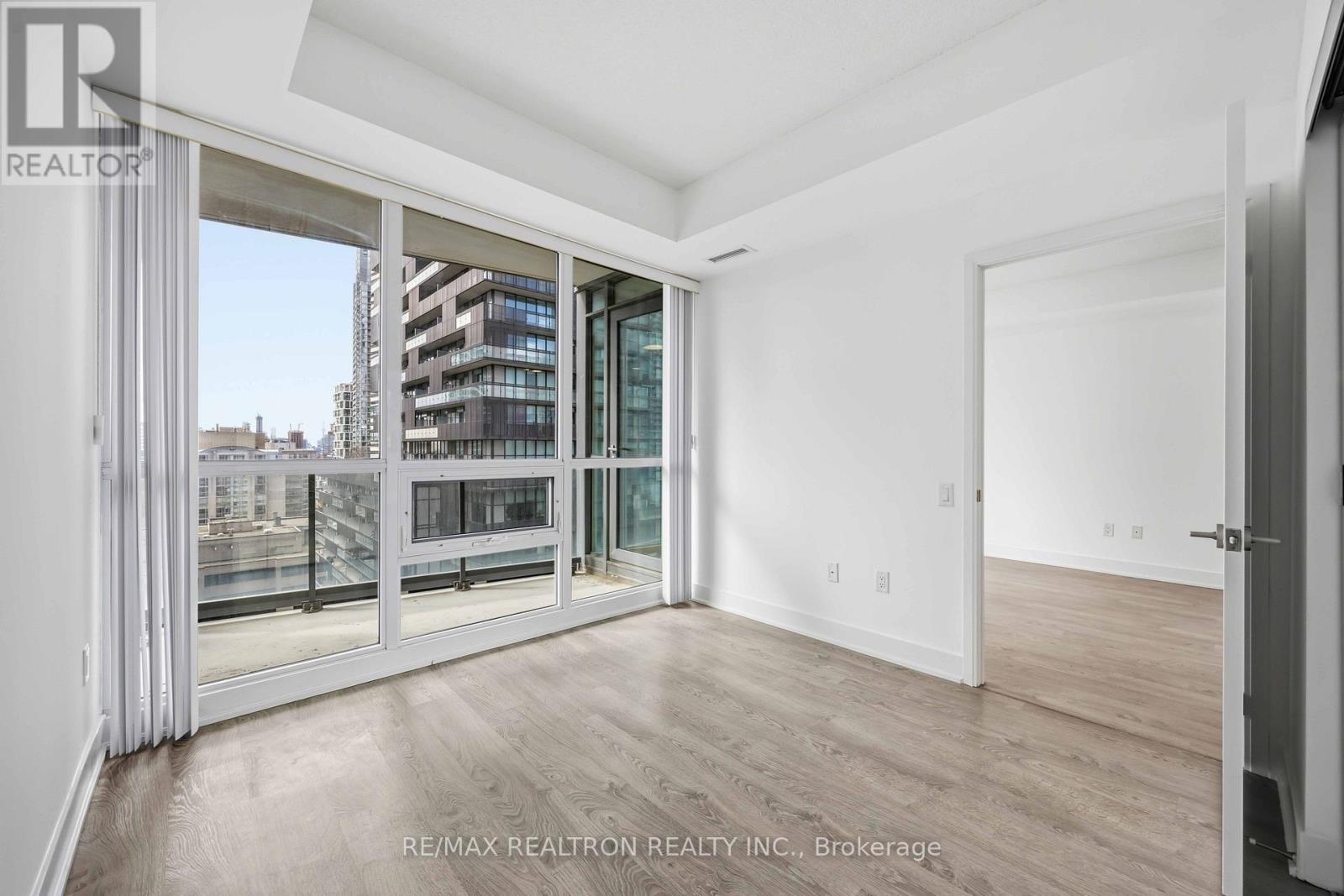 1501 - 30 Roehampton Avenue, Toronto, Ontario  M4P 0B9 - Photo 12 - C13089274