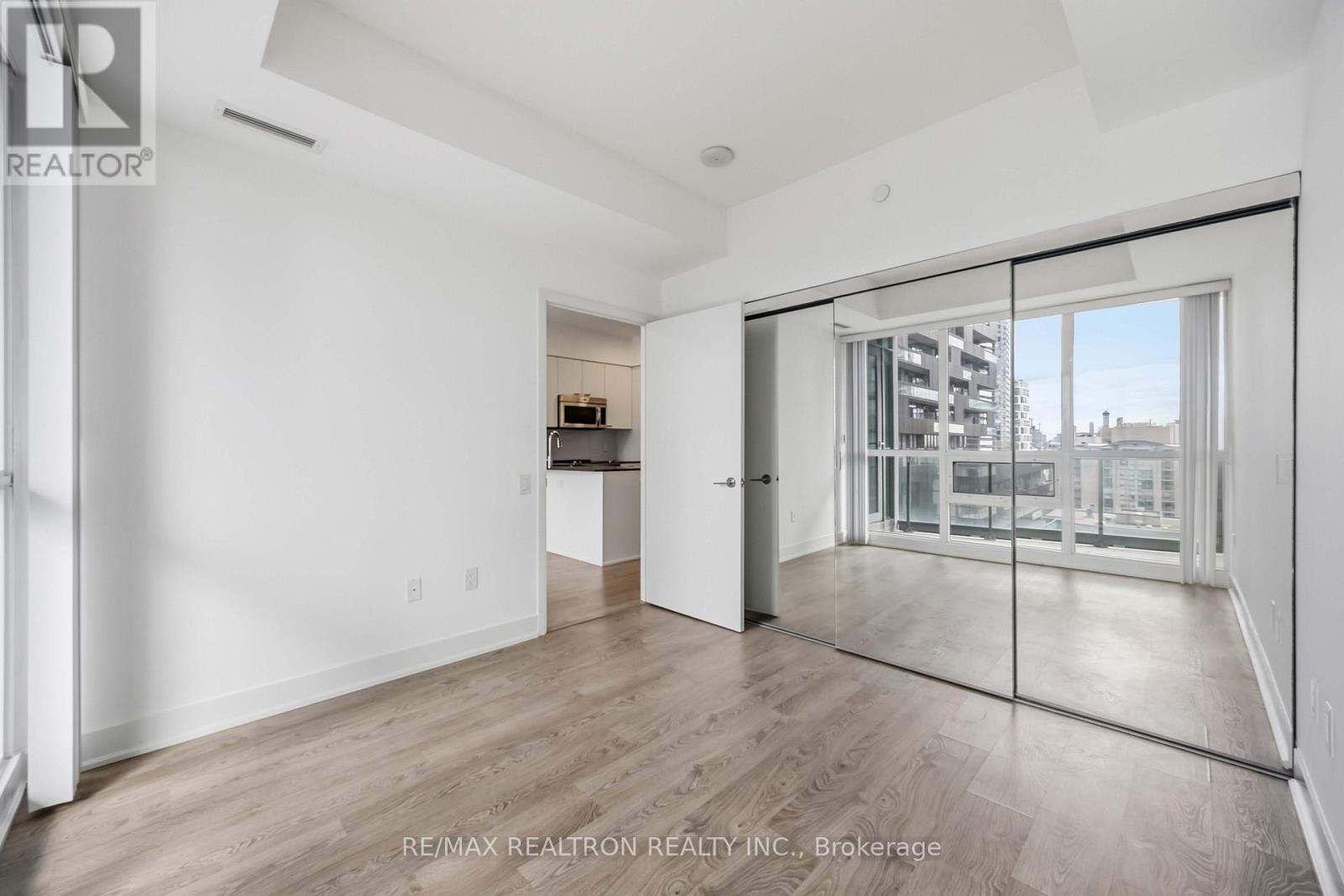 1501 - 30 Roehampton Avenue, Toronto, Ontario  M4P 0B9 - Photo 15 - C13089274