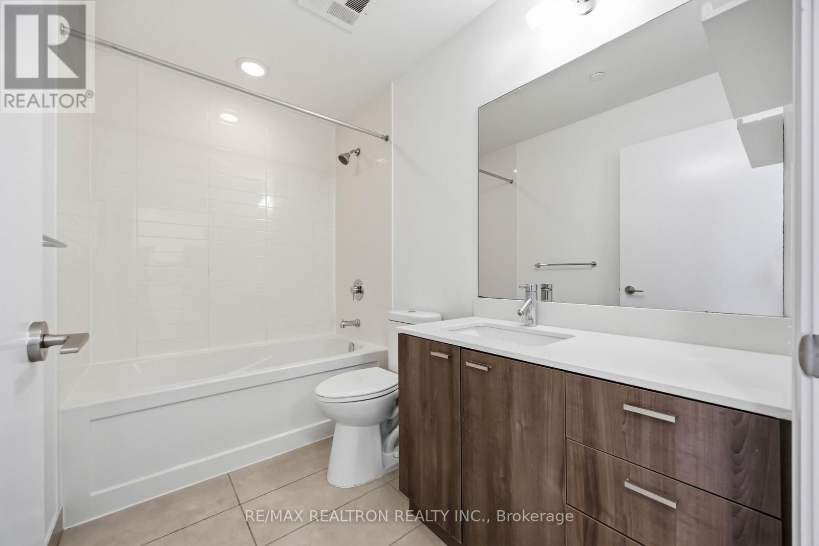 1501 - 30 Roehampton Avenue, Toronto, Ontario  M4P 0B9 - Photo 16 - C13089274