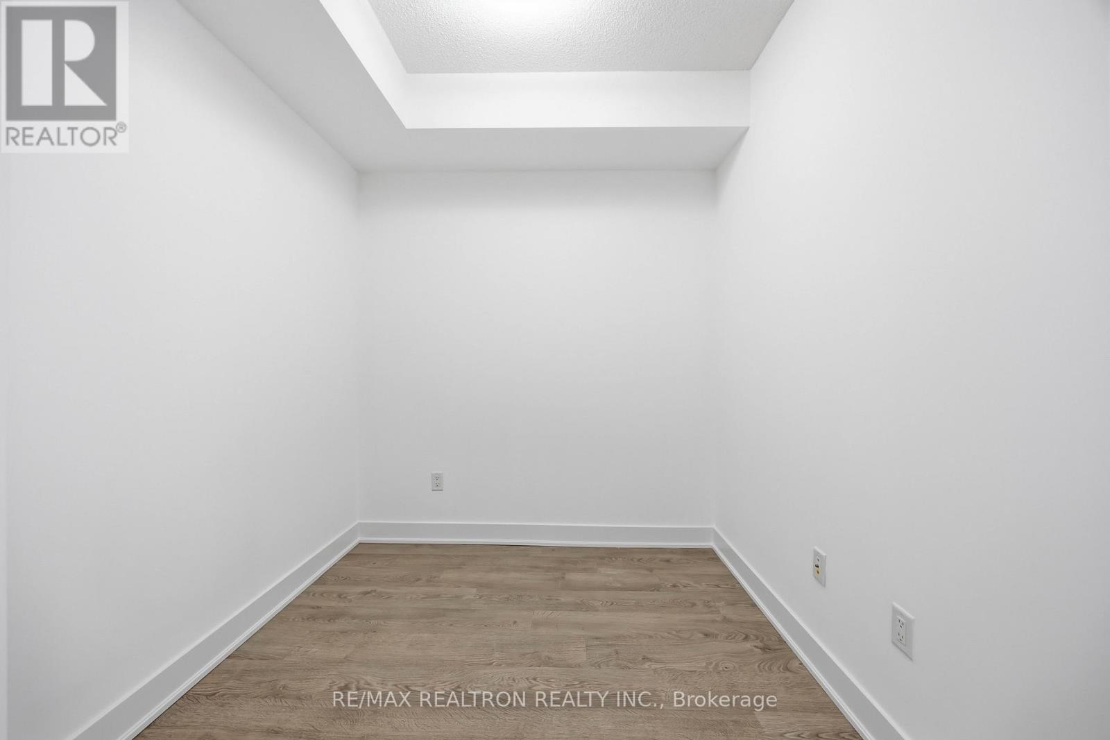 1501 - 30 Roehampton Avenue, Toronto, Ontario  M4P 0B9 - Photo 18 - C13089274