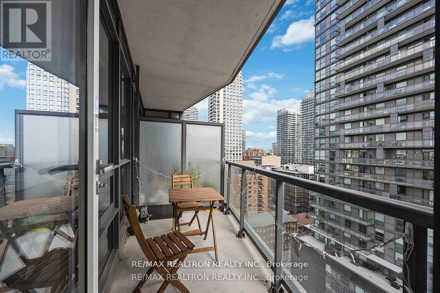 1501 - 30 Roehampton Avenue, Toronto, Ontario  M4P 0B9 - Photo 20 - C13089274
