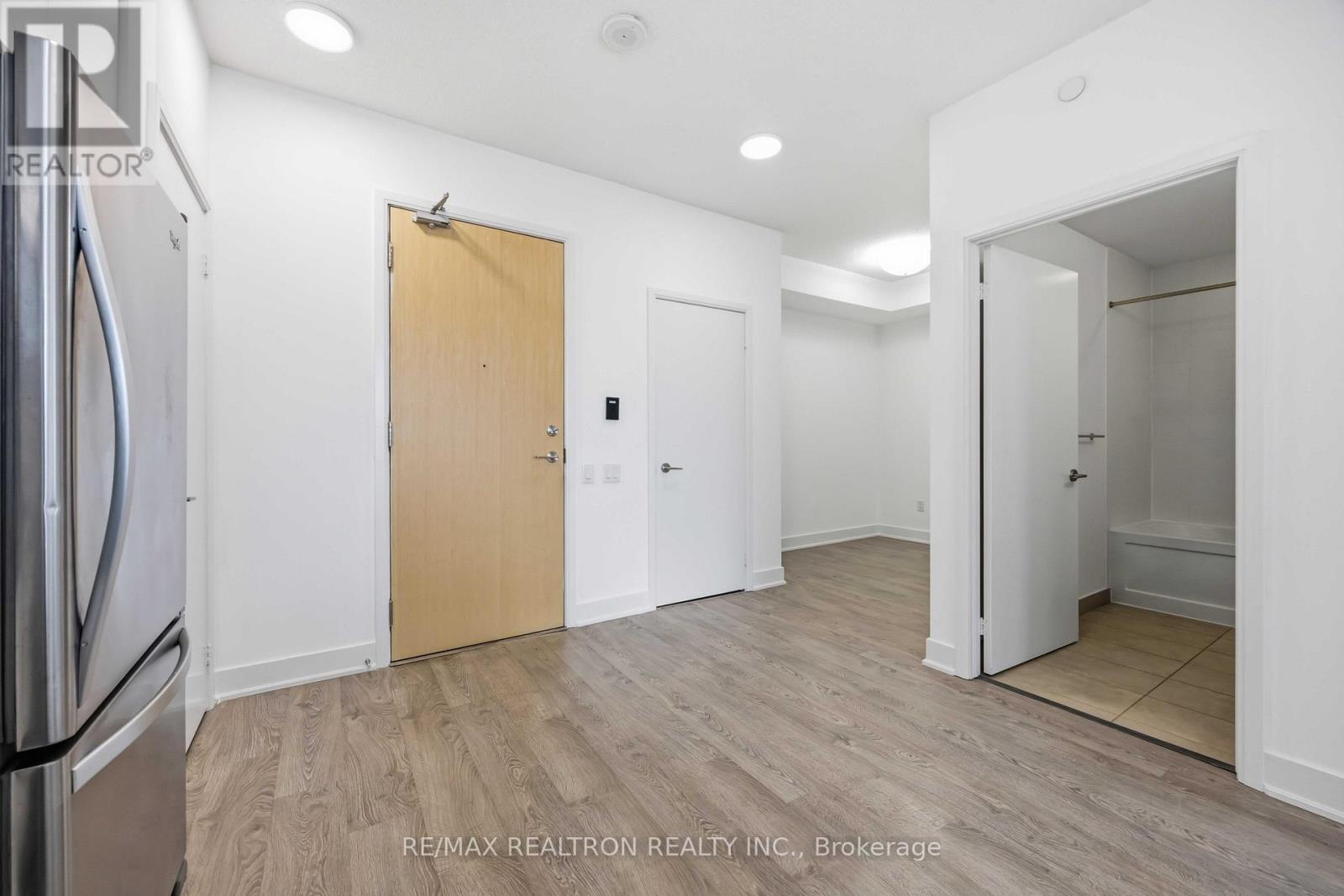 1501 - 30 Roehampton Avenue, Toronto, Ontario  M4P 0B9 - Photo 8 - C13089274
