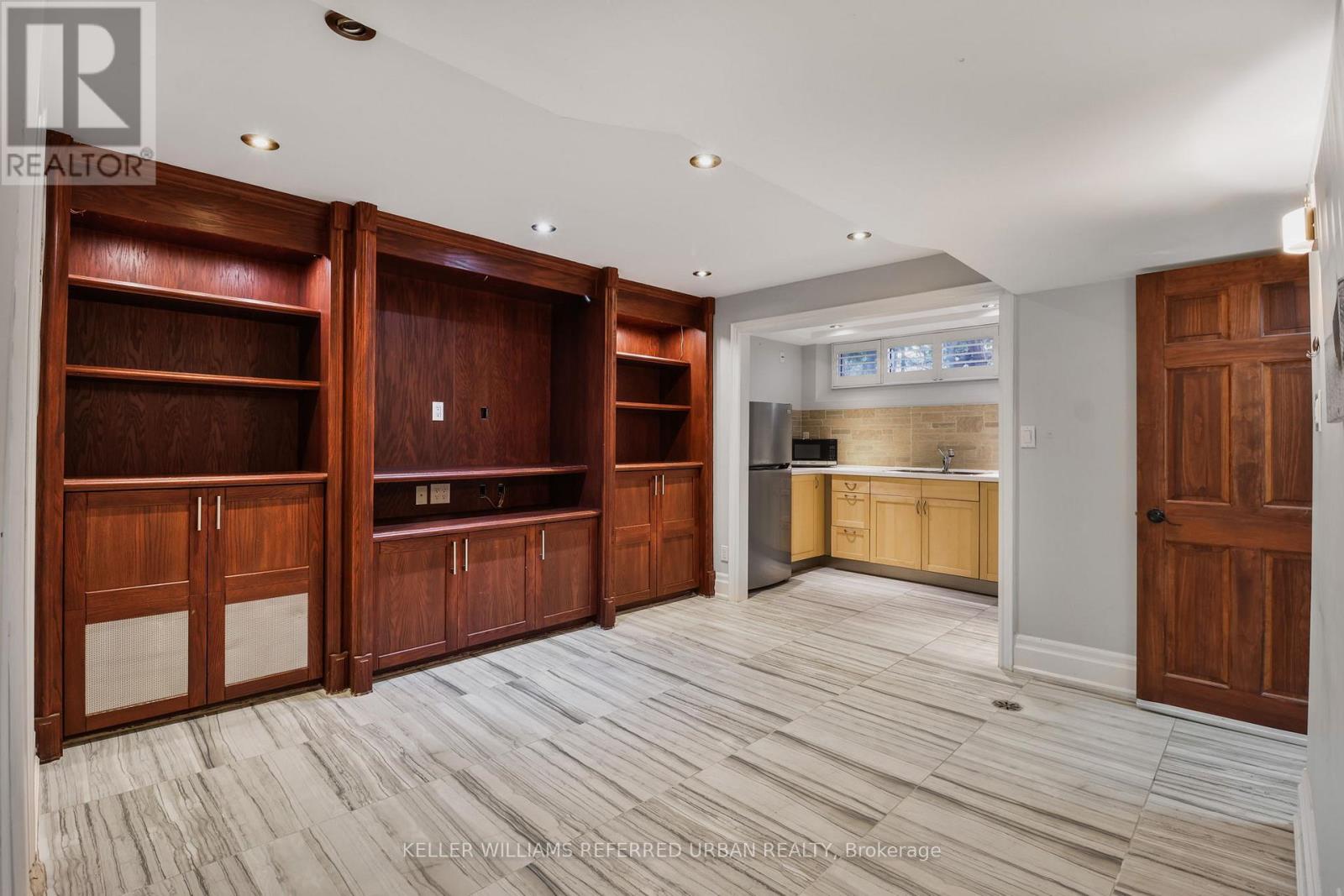 Lower - 25 Carscadden Drive, Toronto, Ontario  M2R 2A6 - Photo 3 - C13089284