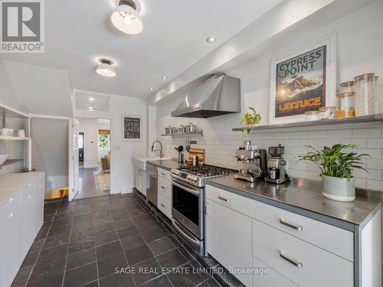 45 Shirley Street, Toronto, Ontario  M6K 1S8 - Photo 11 - C13089334