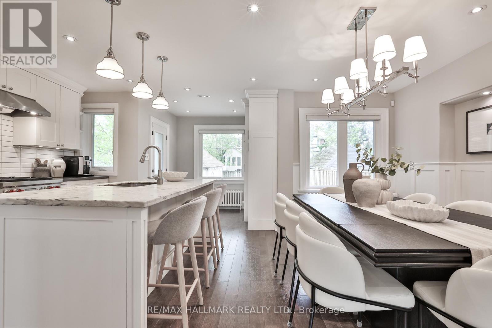 151 Chiltern Hill Road, Toronto, Ontario  M6C 3C3 - Photo 11 - C13089454