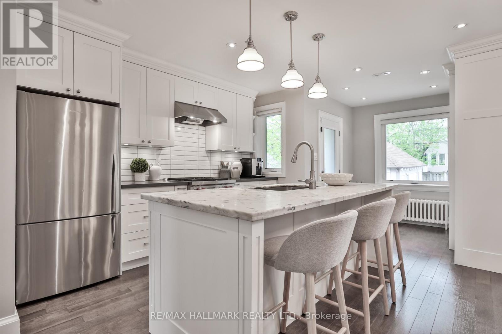 151 Chiltern Hill Road, Toronto, Ontario  M6C 3C3 - Photo 12 - C13089454