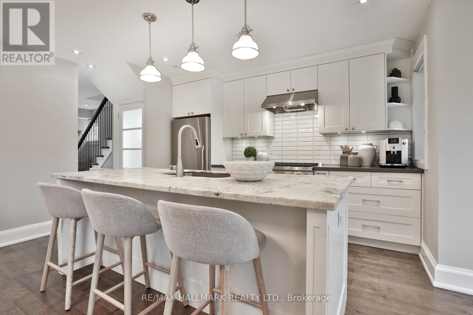 151 Chiltern Hill Road, Toronto, Ontario  M6C 3C3 - Photo 13 - C13089454