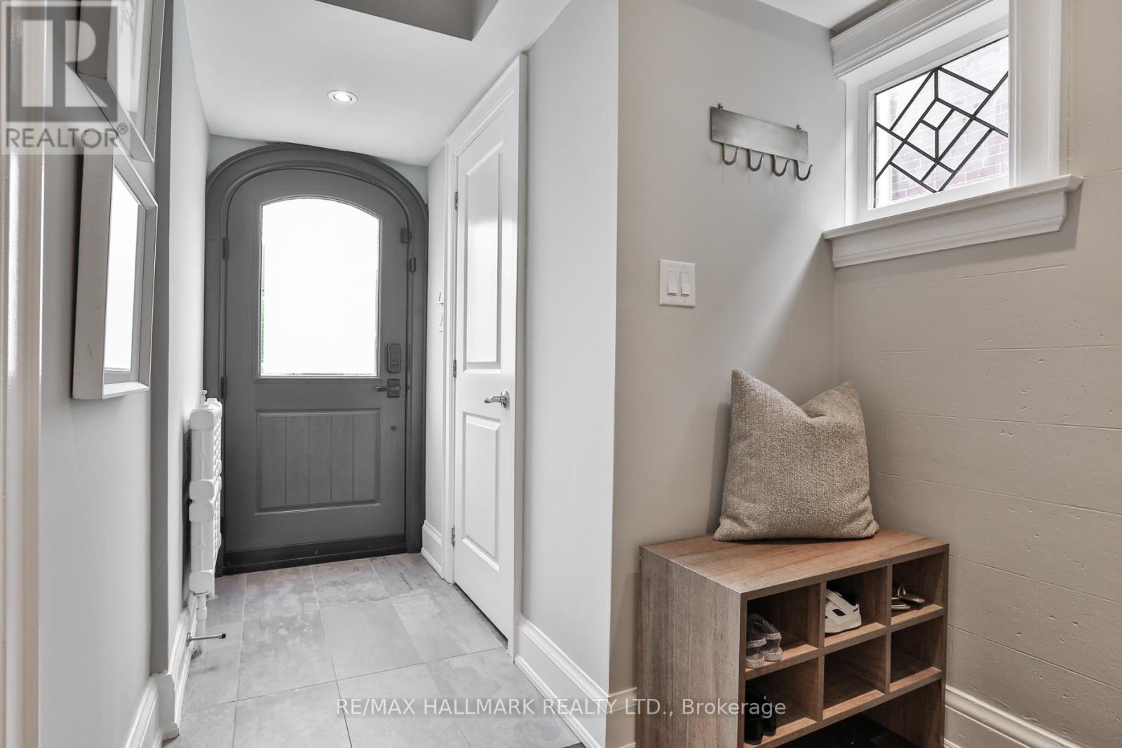 151 Chiltern Hill Road, Toronto, Ontario  M6C 3C3 - Photo 19 - C13089454