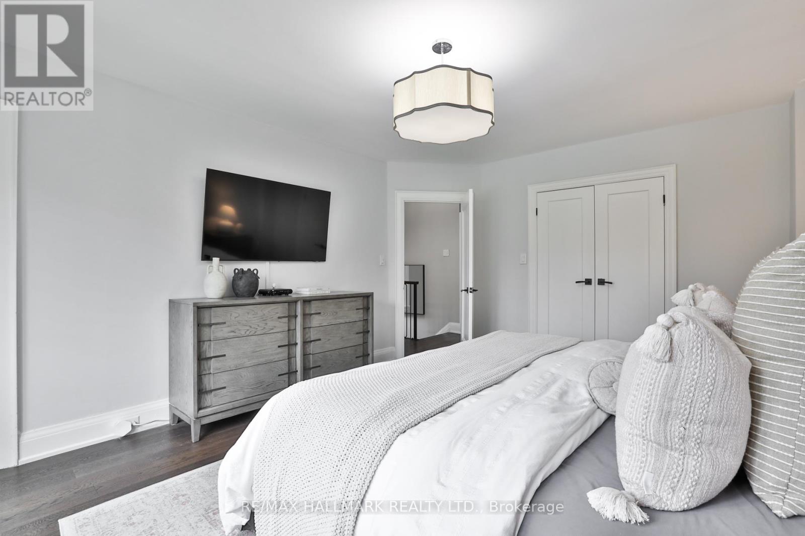 151 Chiltern Hill Road, Toronto, Ontario  M6C 3C3 - Photo 24 - C13089454