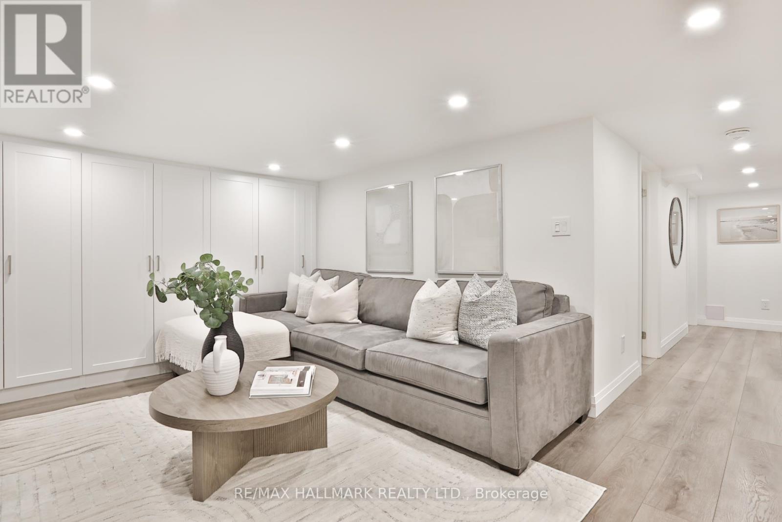 151 Chiltern Hill Road, Toronto, Ontario  M6C 3C3 - Photo 34 - C13089454