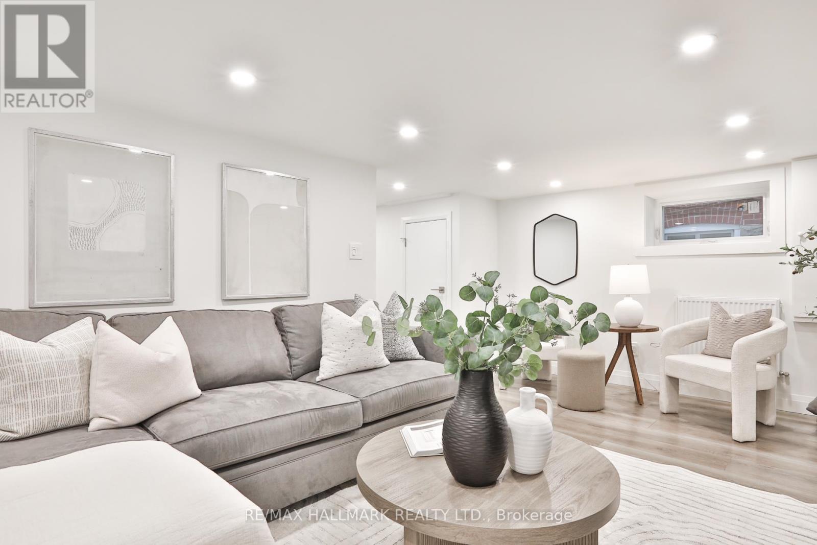 151 Chiltern Hill Road, Toronto, Ontario  M6C 3C3 - Photo 35 - C13089454