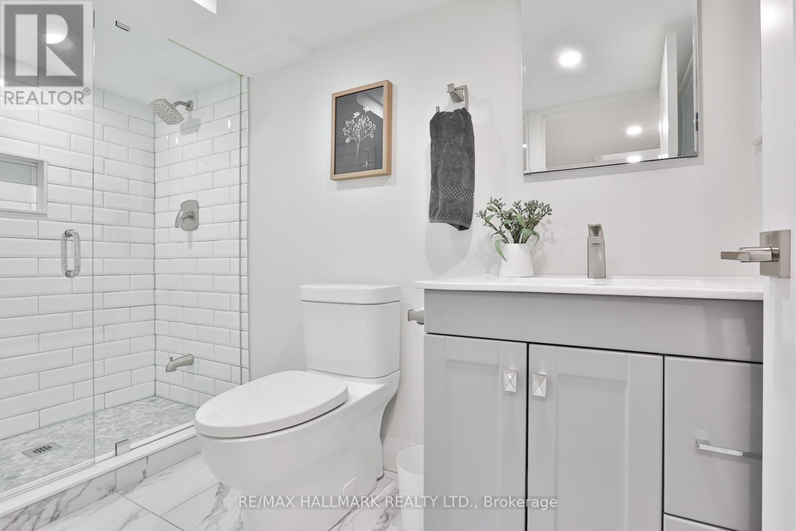 151 Chiltern Hill Road, Toronto, Ontario  M6C 3C3 - Photo 38 - C13089454