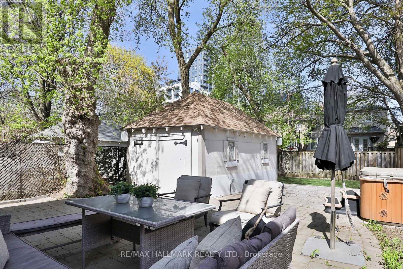 151 Chiltern Hill Road, Toronto, Ontario  M6C 3C3 - Photo 39 - C13089454