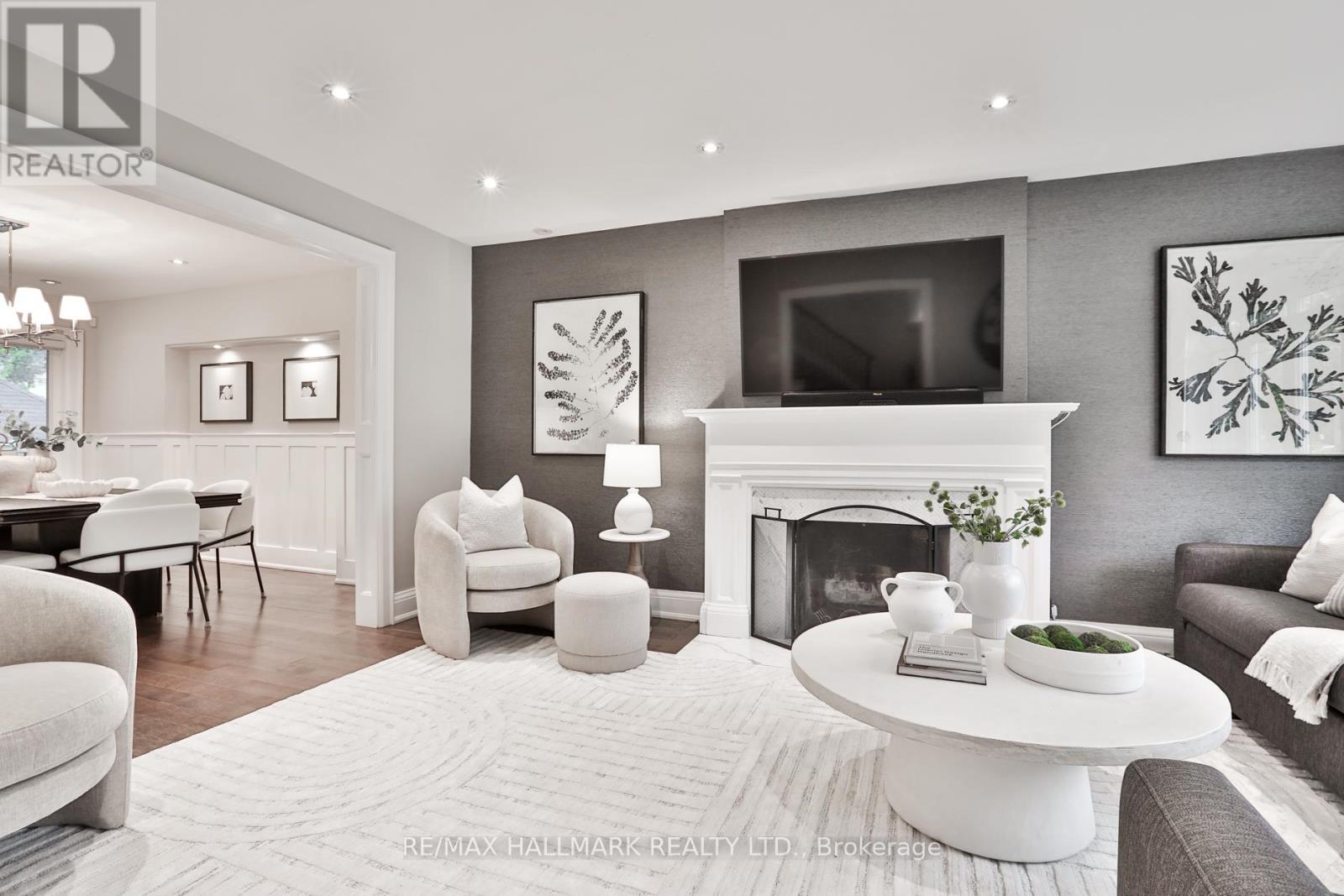 151 Chiltern Hill Road, Toronto, Ontario  M6C 3C3 - Photo 5 - C13089454