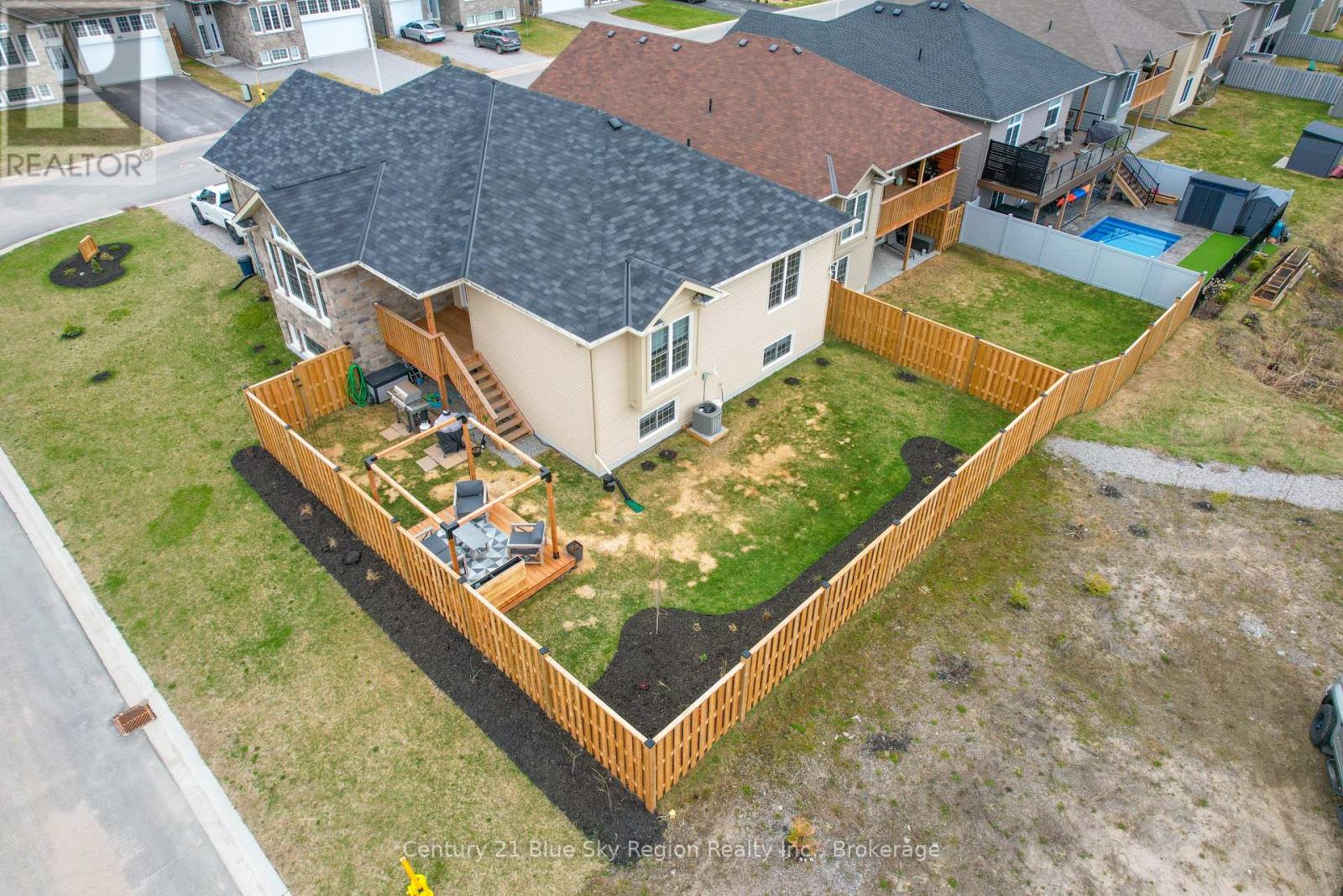 158 Turner Drive, North Bay, Ontario  P1A 0G6 - Photo 3 - X13089456